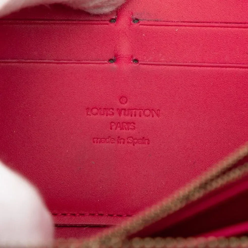 Louis Vuitton Zippy Wallet Vernis M90019